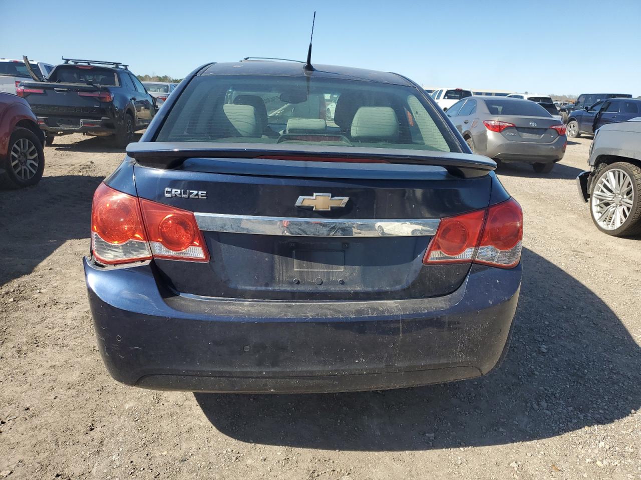 2011 Chevrolet Cruze - Image 6