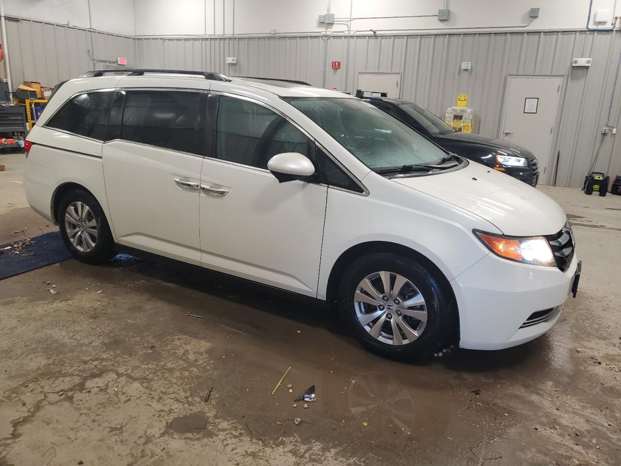 2016 Honda Odyssey - Image 4