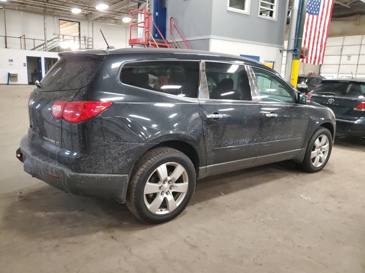 2012 Chevrolet Traverse - Image 3