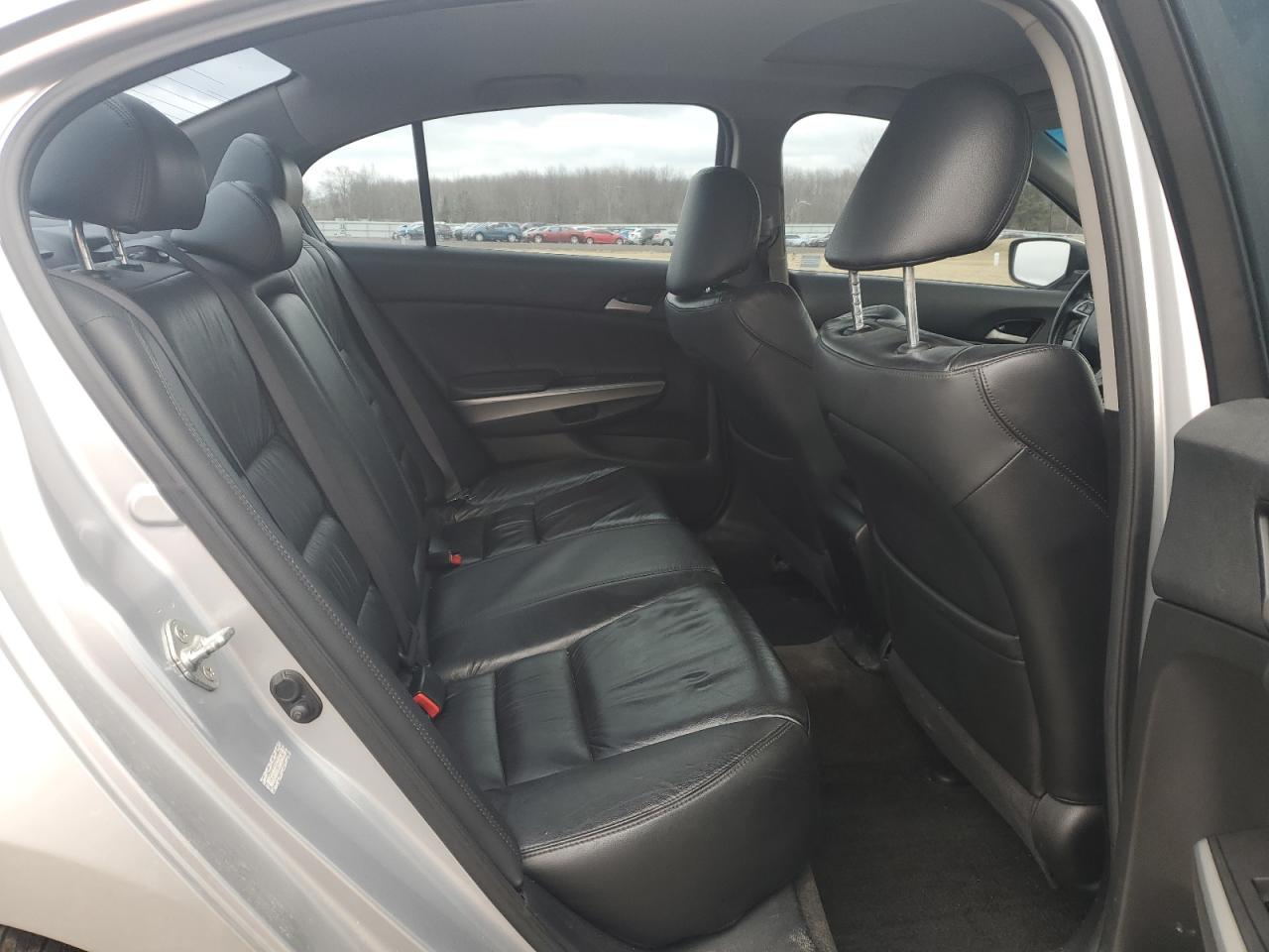 2009 Honda Accord - Image 10