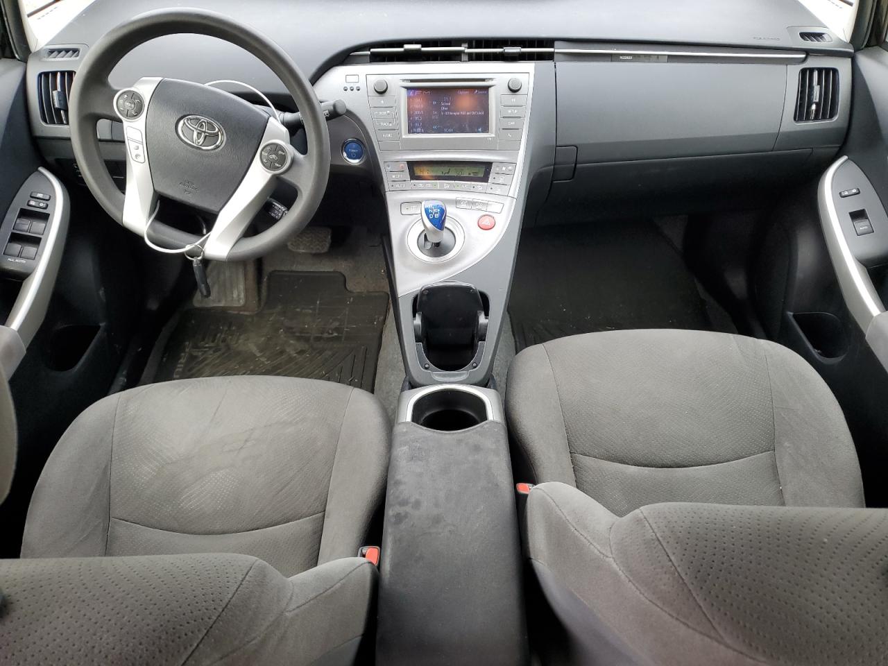 2015 Toyota Prius - Image 8