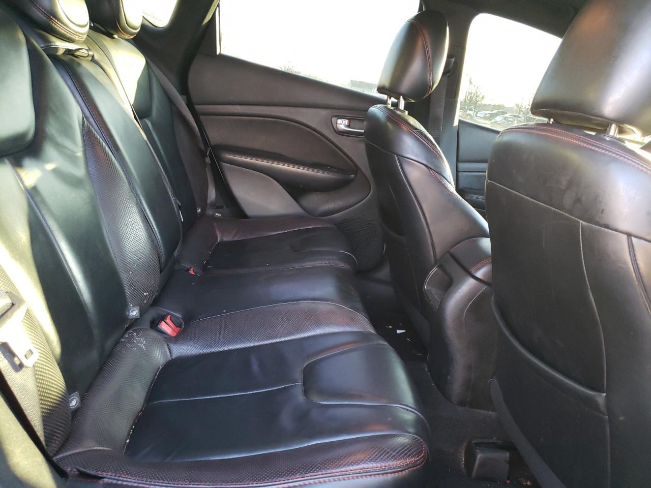 2016 Dodge Dart - Image 10