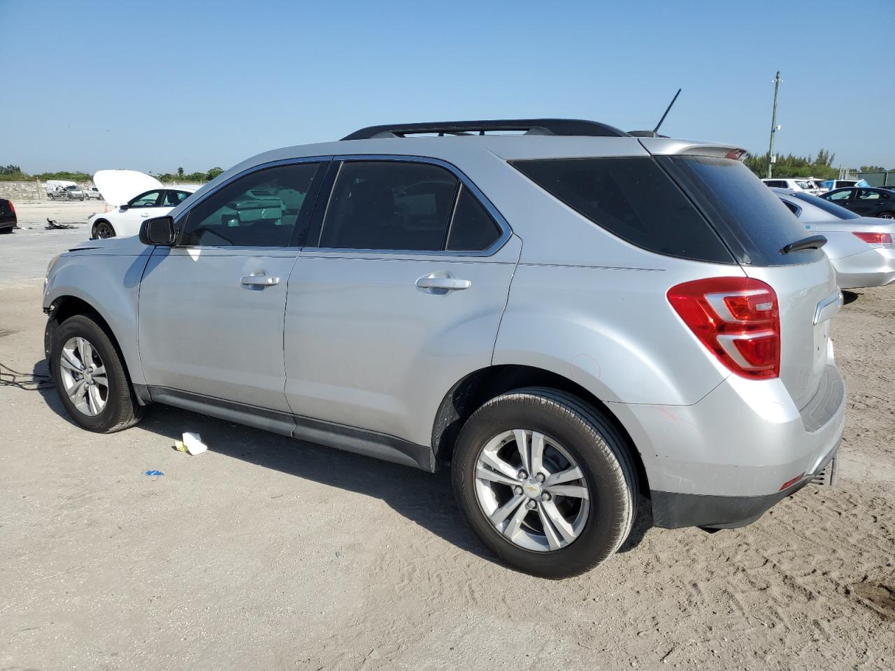 2016 Chevrolet Equinox - Image 2