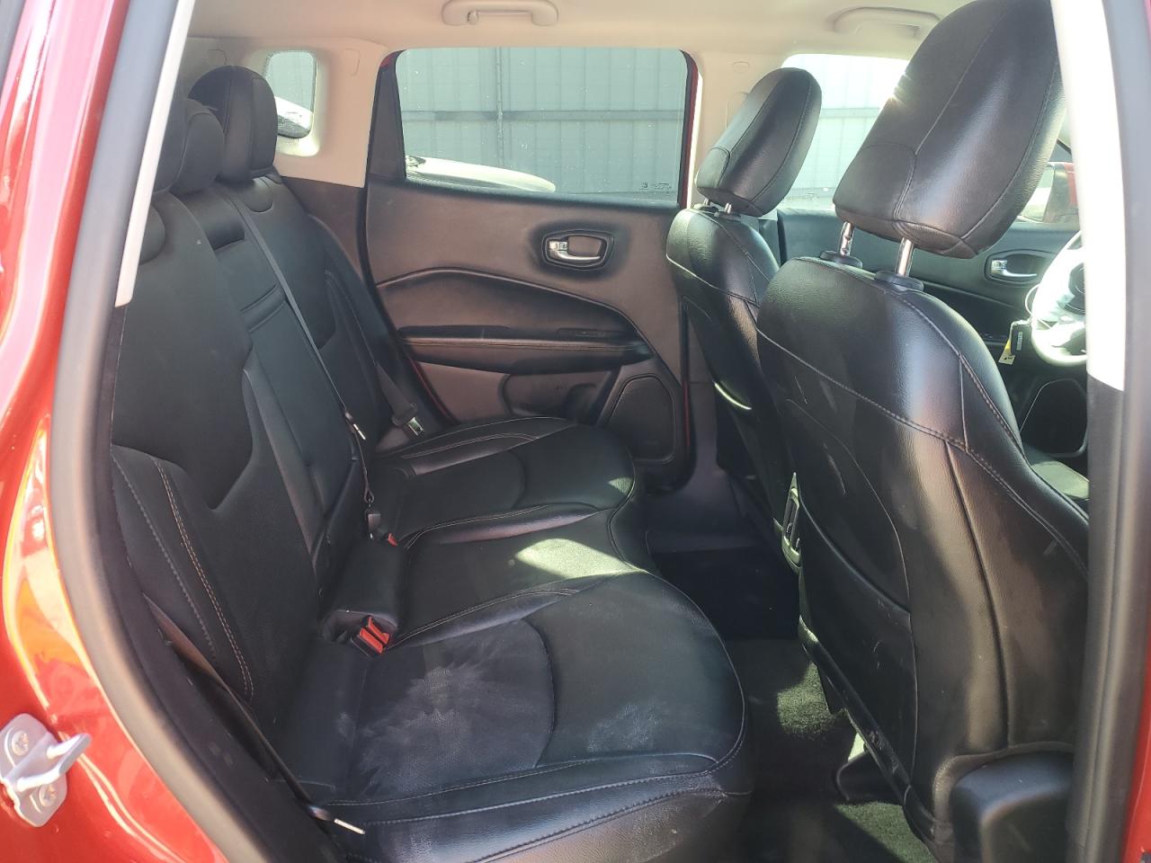 2019 Jeep Compass - Image 11