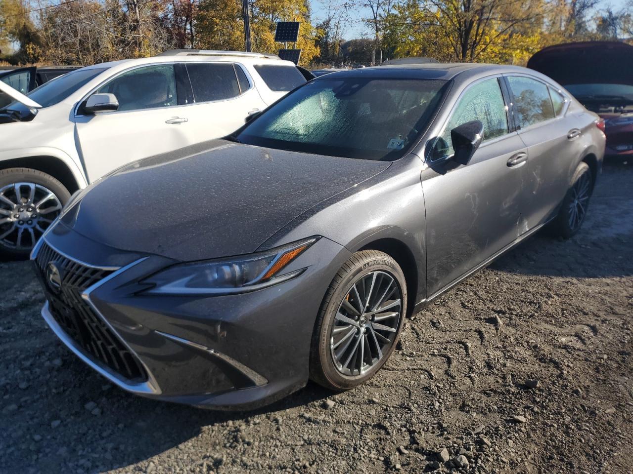 2024 Lexus ES - Image 1