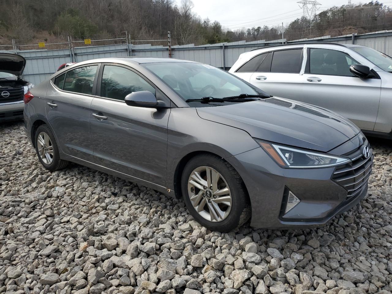 2019 Hyundai Elantra - Image 4