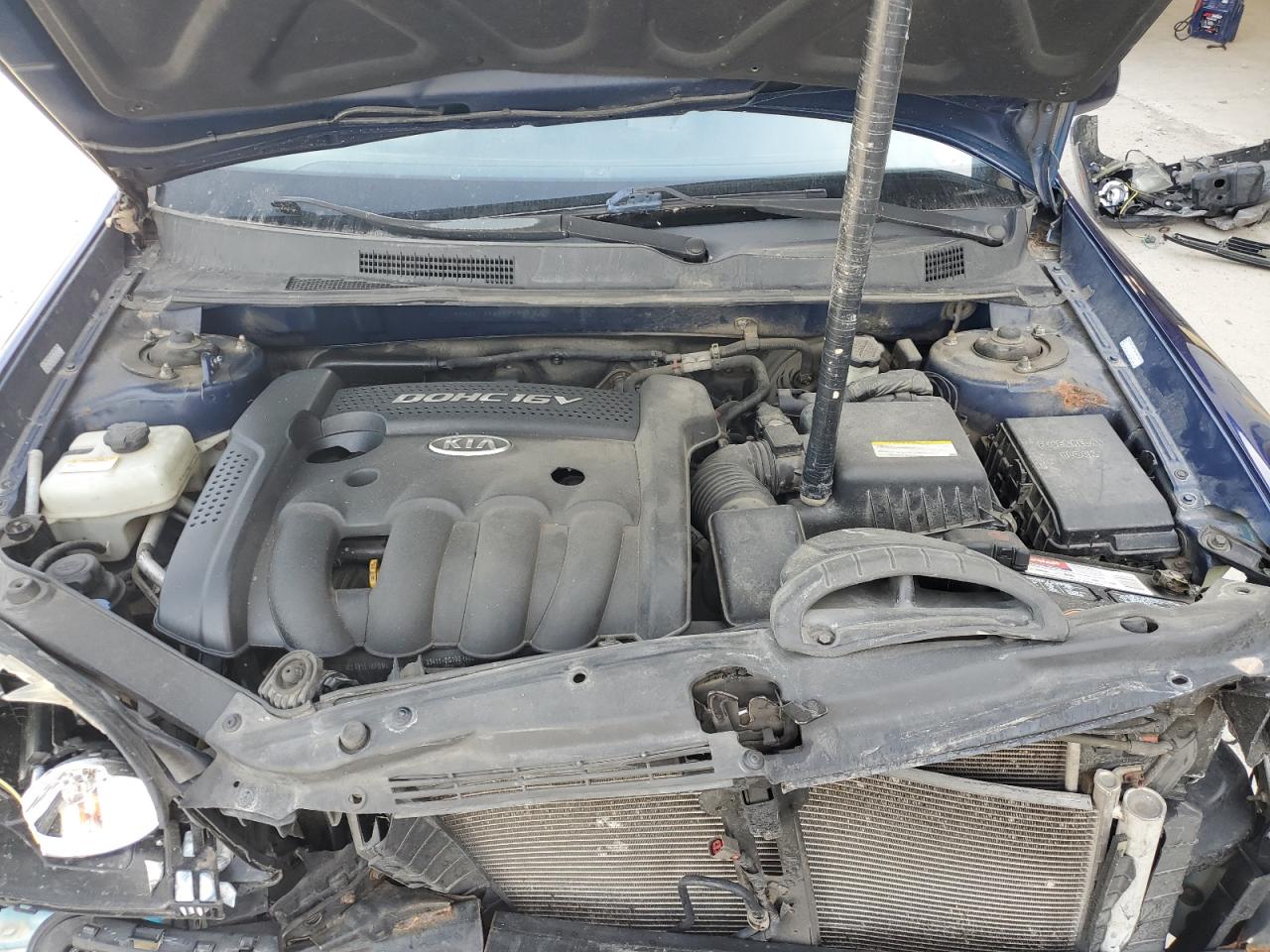 2008 Kia Optima Lx VIN: KNAGE123885227929 Lot: 50390905