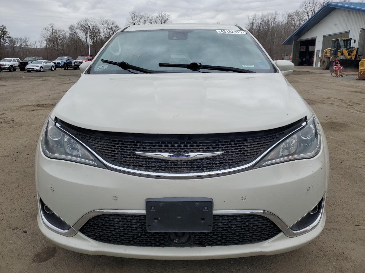 2020 Chrysler Pacifica - Image 5