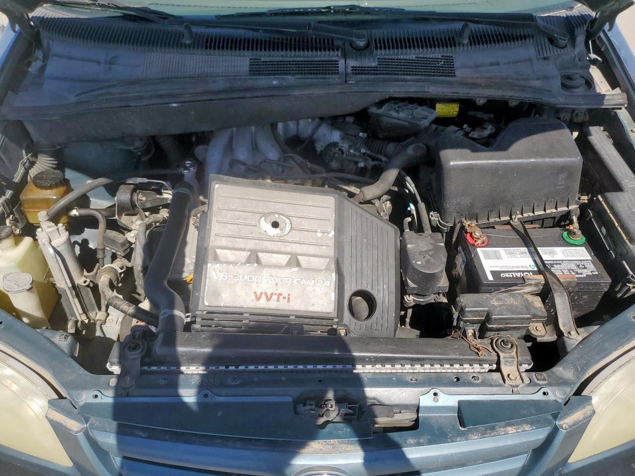 2001 Toyota Sienna - Image 11