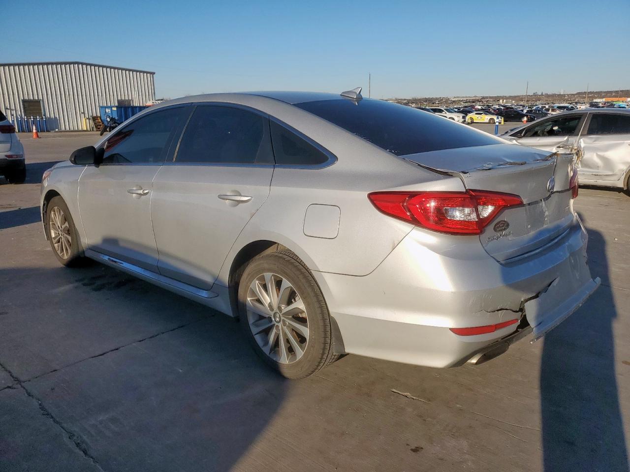 2017 Hyundai Sonata - Image 2