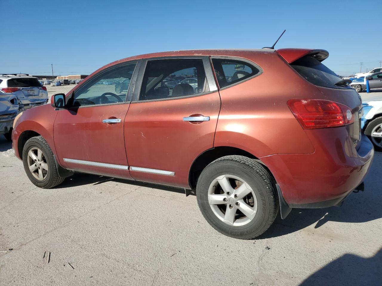 2013 Nissan Rogue - Image 2