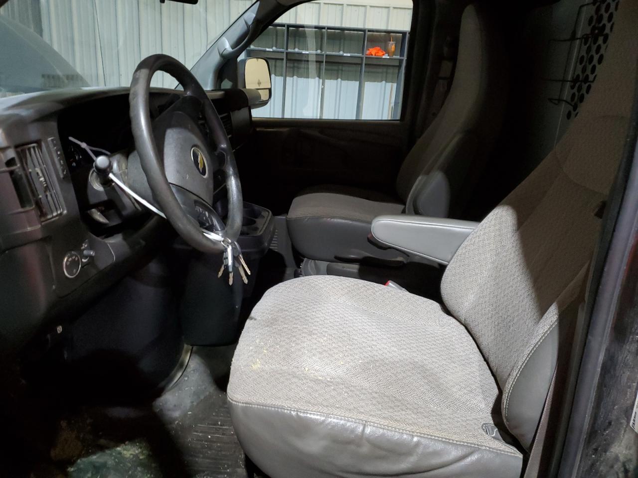2013 Chevrolet Express - Image 7