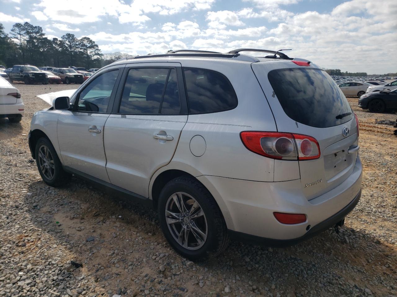 2011 Hyundai Santa Fe - Image 2