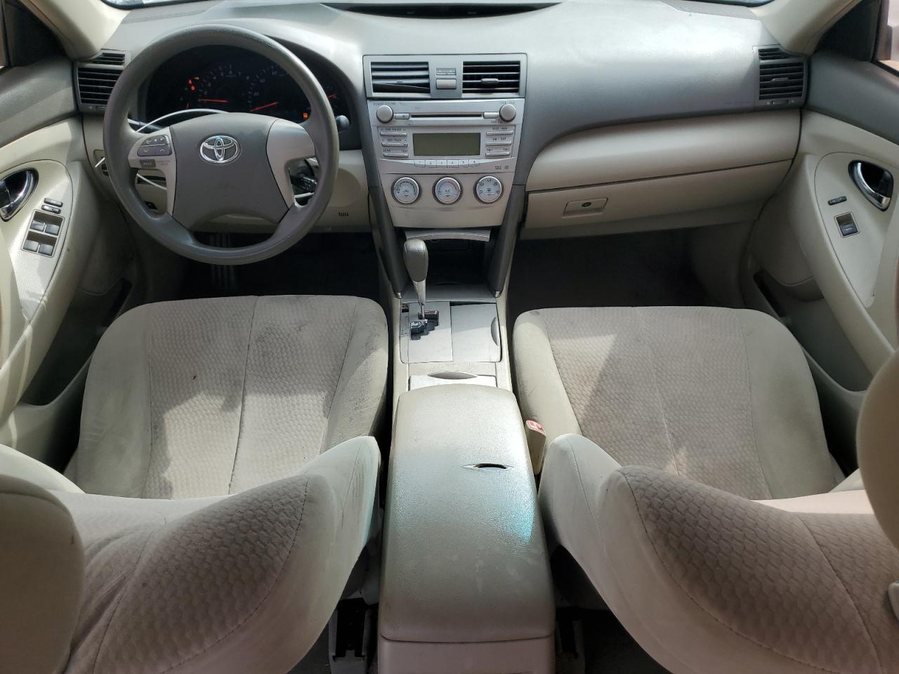 2011 Toyota Camry - Image 8