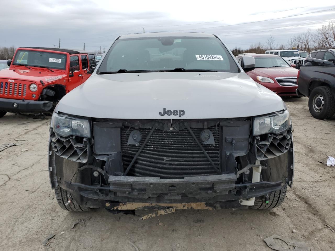 2017 Jeep Grand Cherokee - Image 5