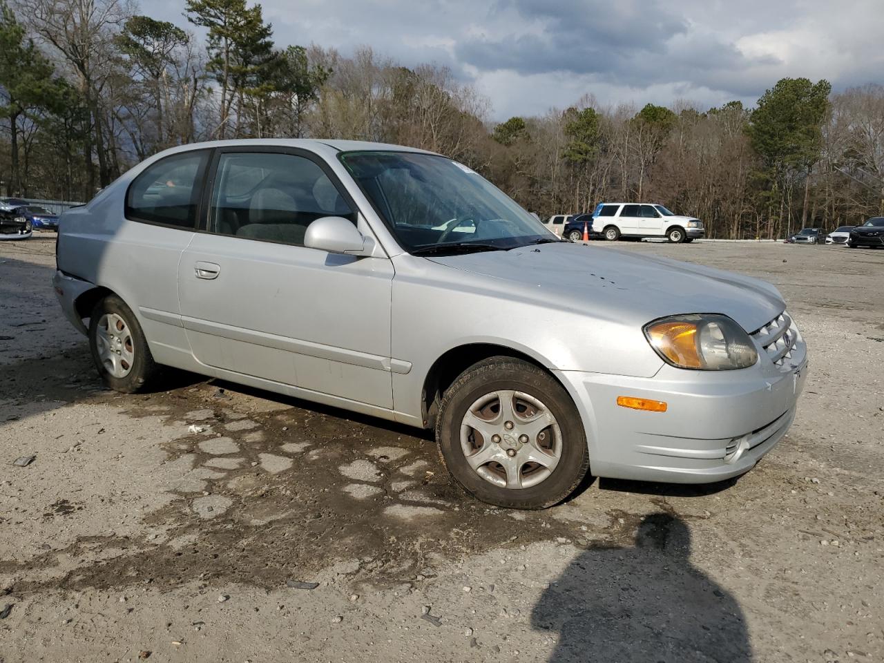 2003 Hyundai Accent - Image 4