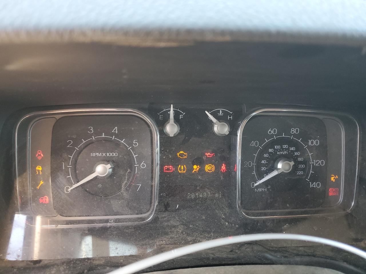 2010 Lincoln MKX - Image 9