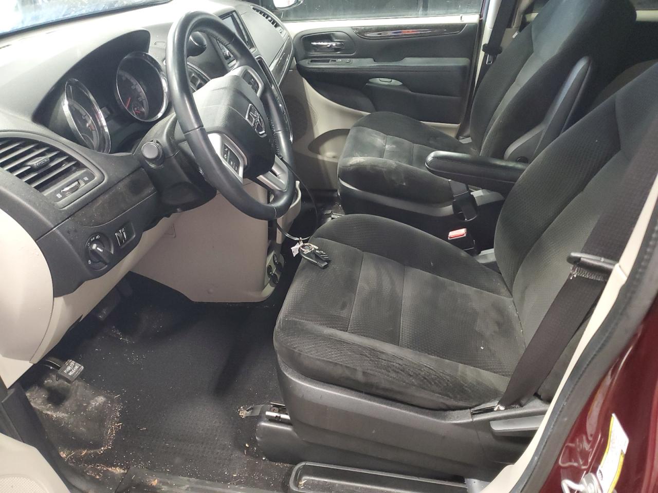 2017 Dodge Caravan - Image 7