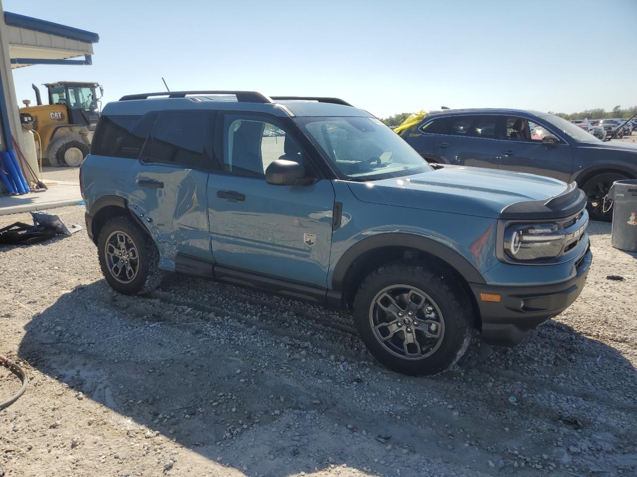 2023 Ford Bronco - Image 4