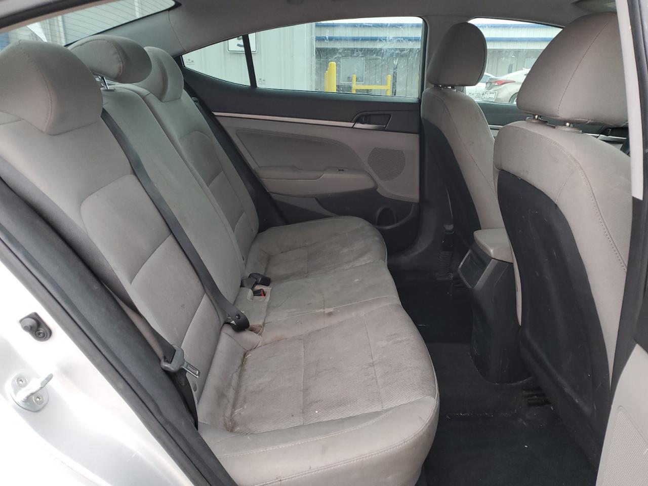 2018 Hyundai Elantra - Image 10