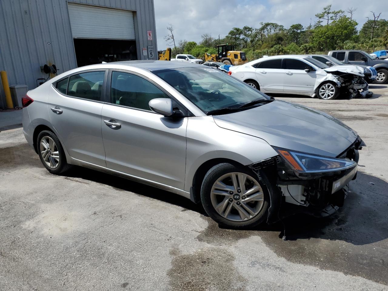 2020 Hyundai Elantra - Image 4