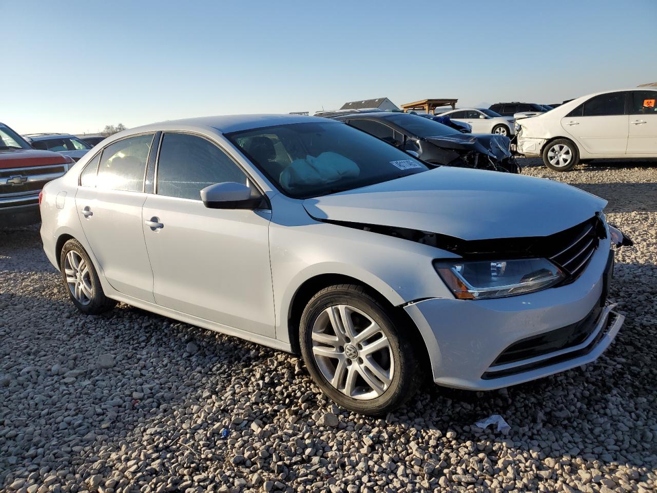 2017 Volkswagen Jetta - Image 4
