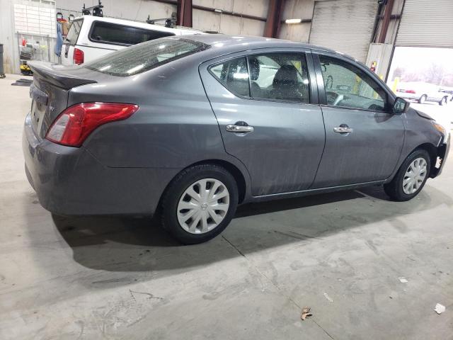  NISSAN VERSA 2018 Сірий
