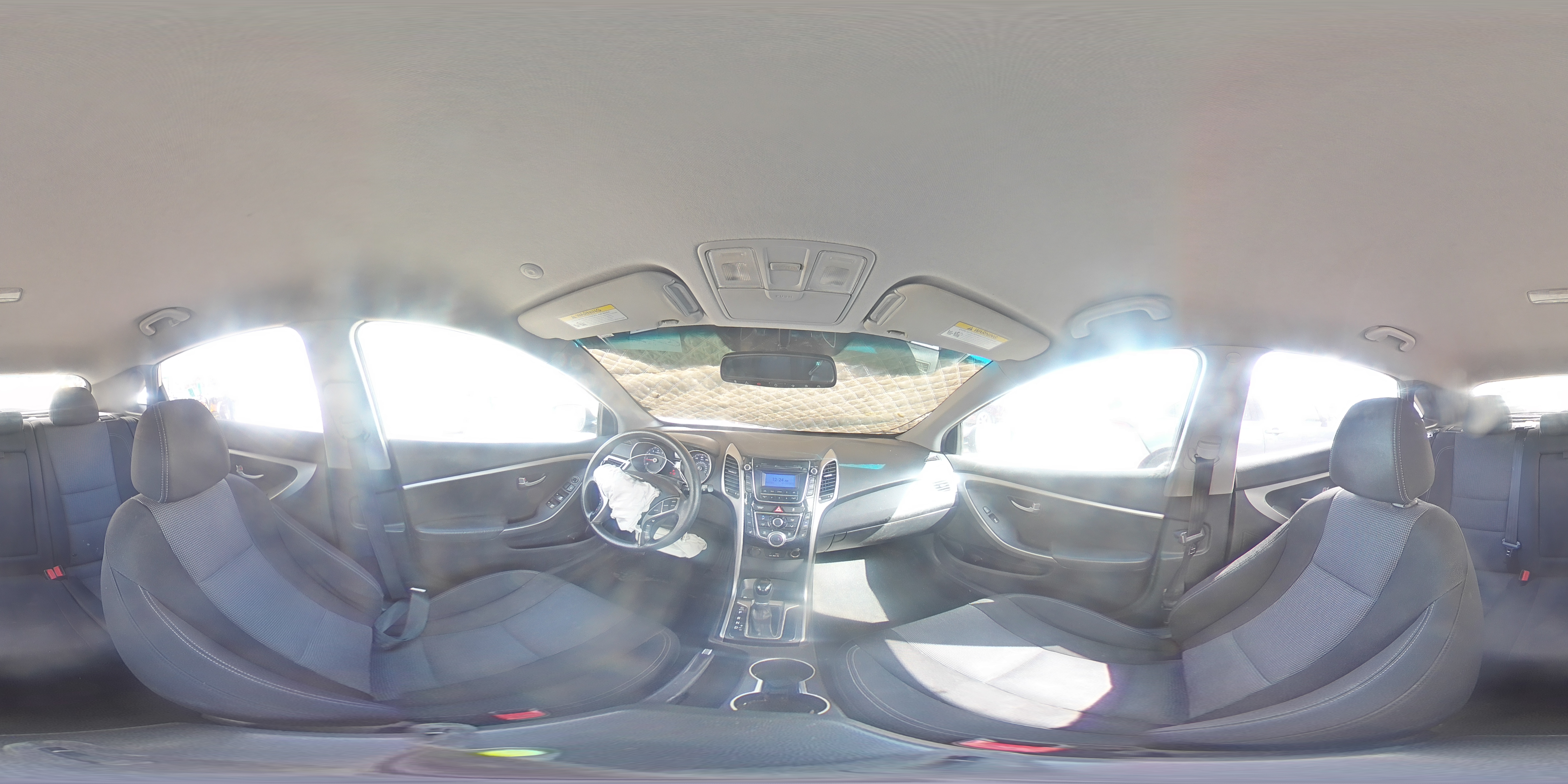 2013 Hyundai Elantra - Image 14