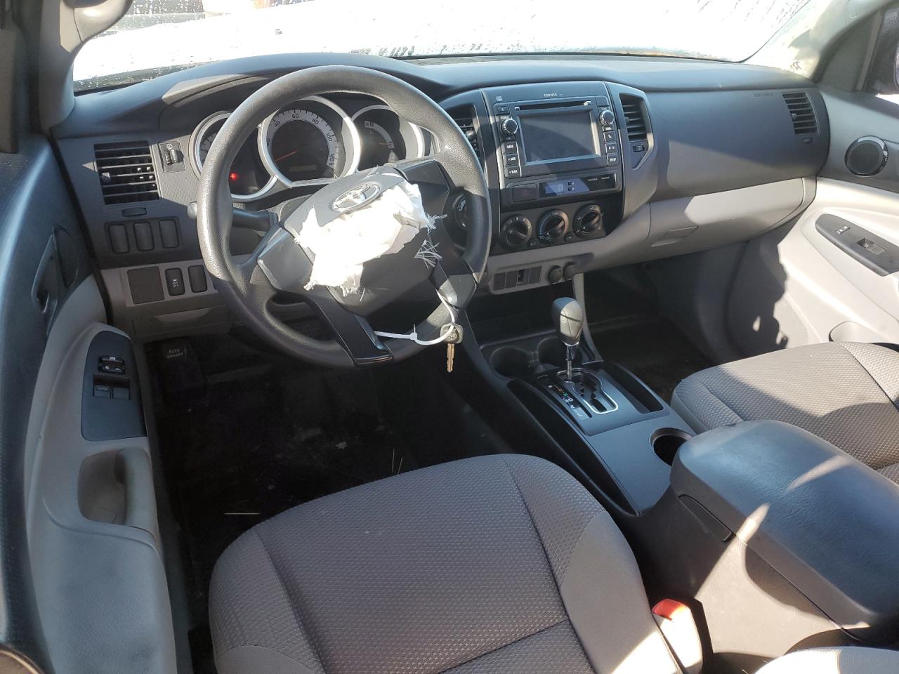 2013 Toyota Tacoma - Image 8