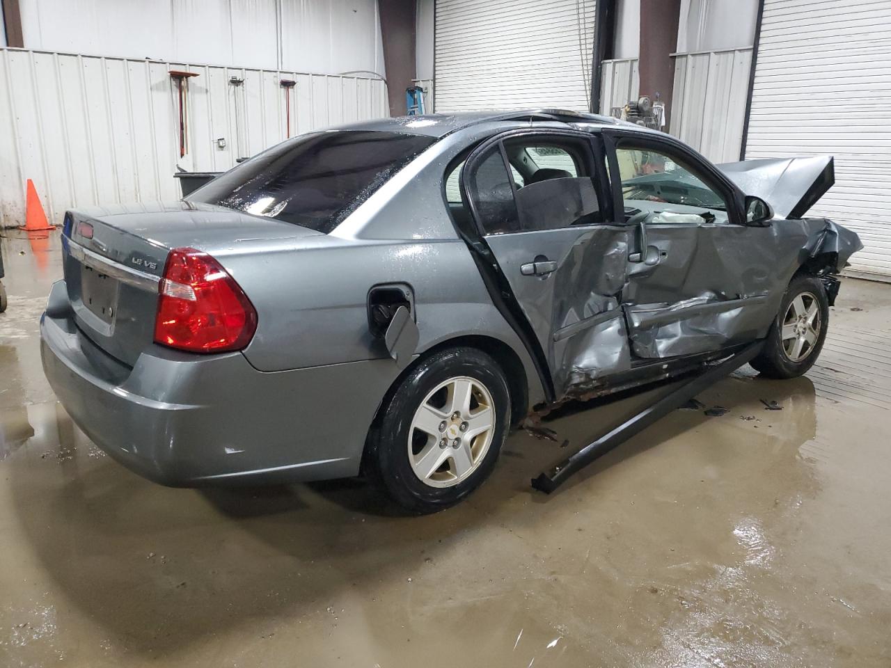 2005 Chevrolet Malibu - Image 3