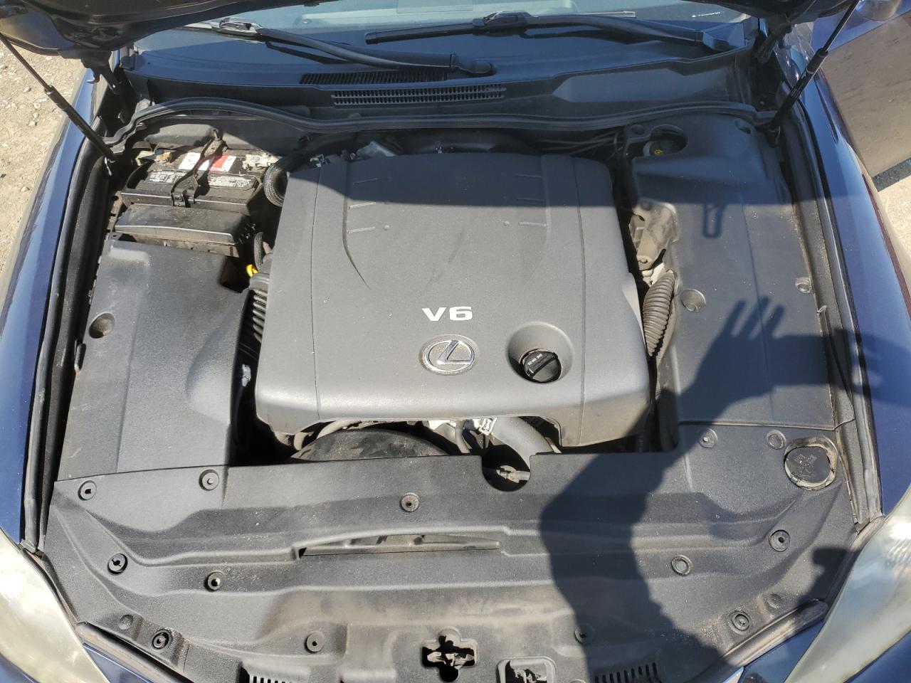 2012 Lexus IS - Image 11