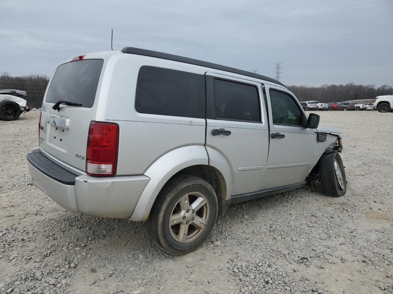 2008 Dodge Nitro - Image 3