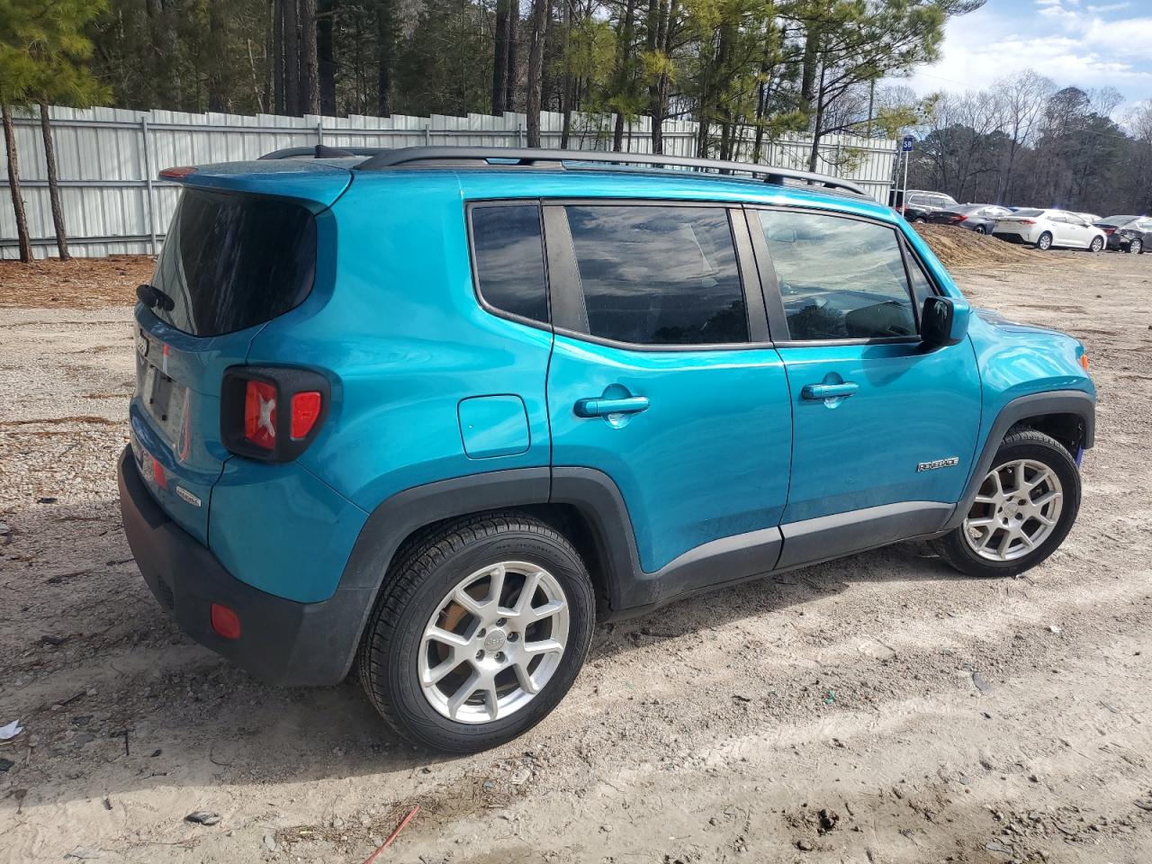 2019 Jeep Renegade - Image 3