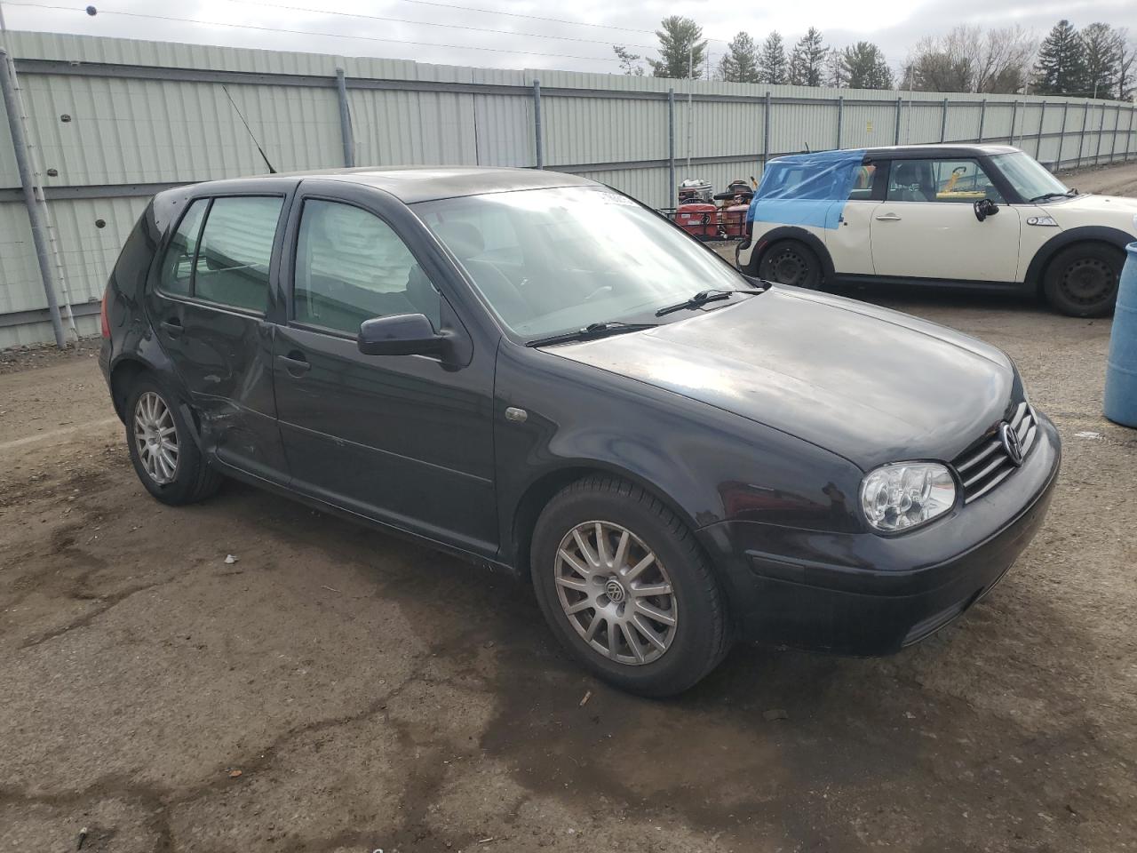 2003 Volkswagen Golf - Image 4