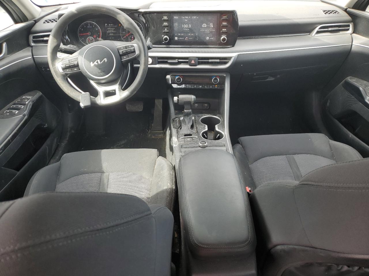2022 Kia K5 - Image 8