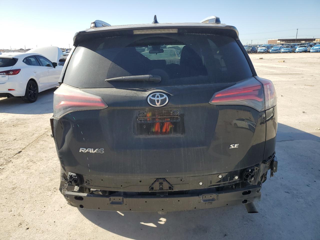 2017 Toyota RAV 4 - Image 6