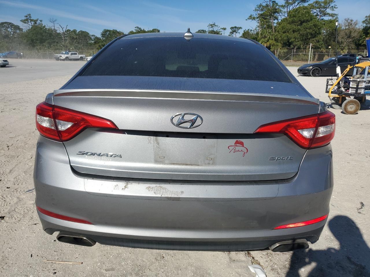 2015 Hyundai Sonata - Image 6