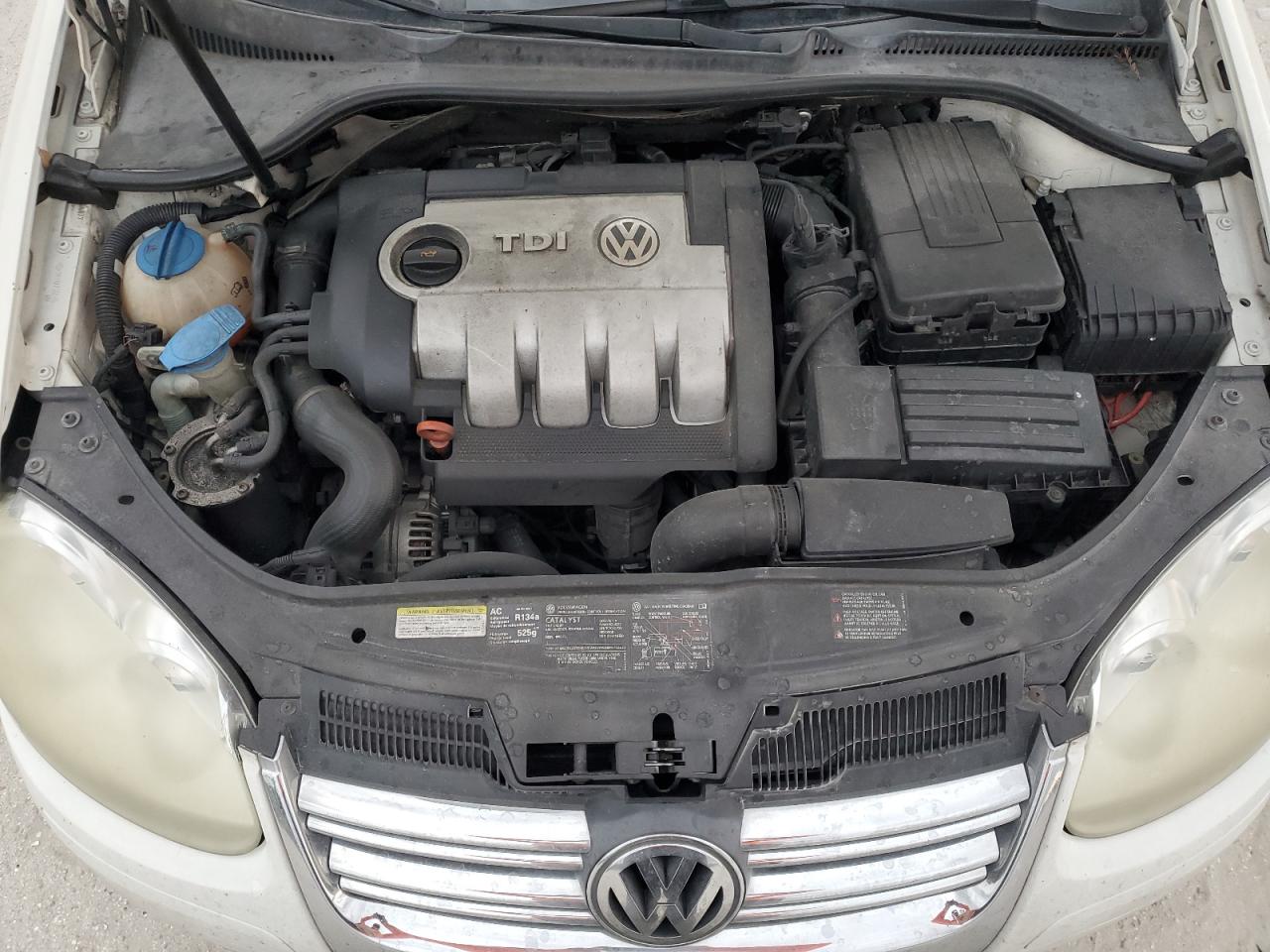 2006 Volkswagen Jetta - Image 13