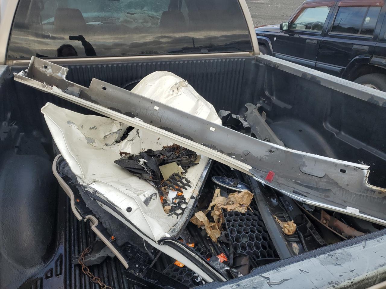 2004 Ford F-150 - Image 12