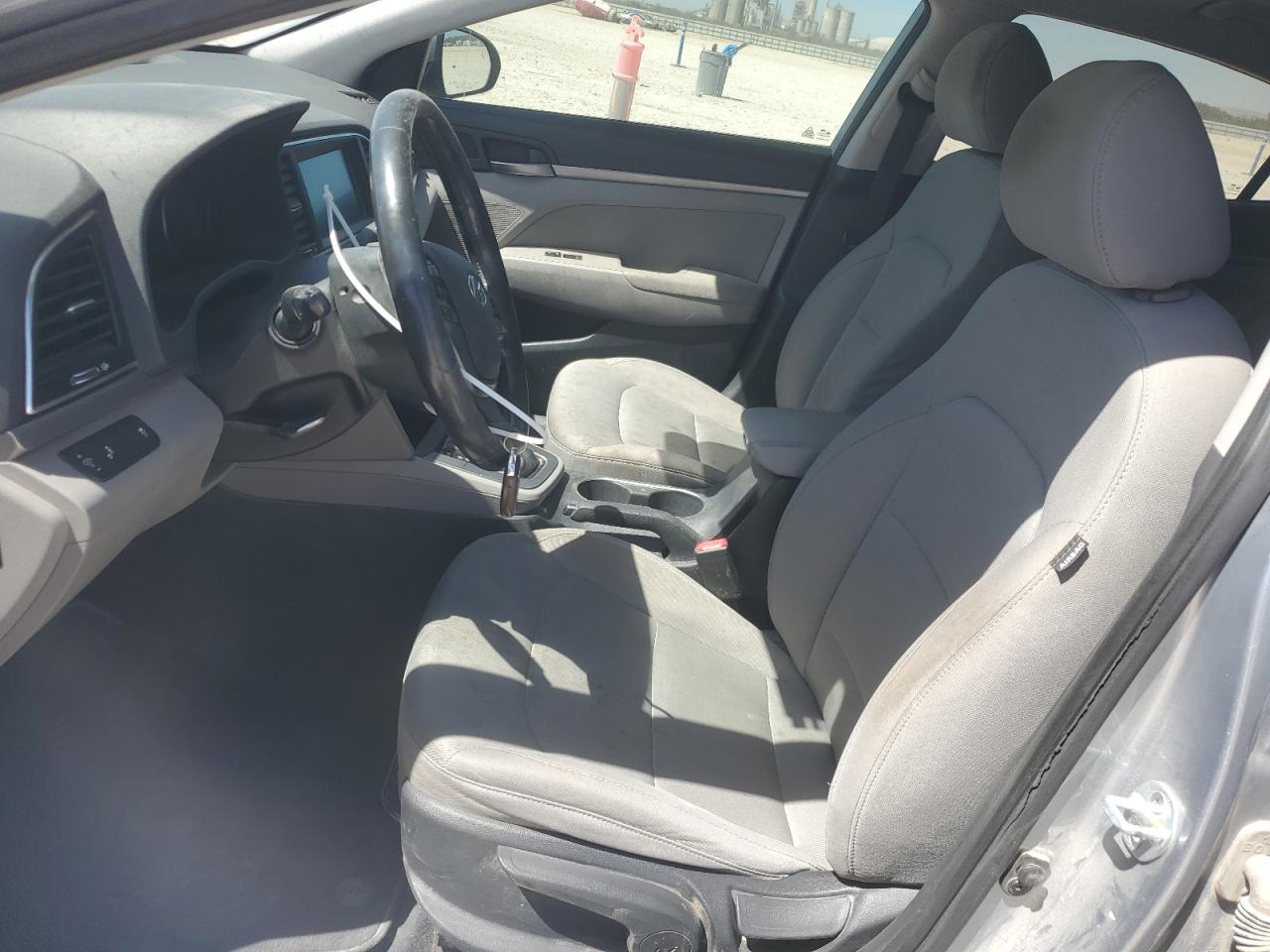 2017 Hyundai Elantra - Image 7