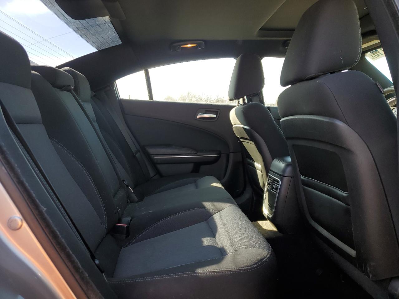 2016 Dodge Charger - Image 10