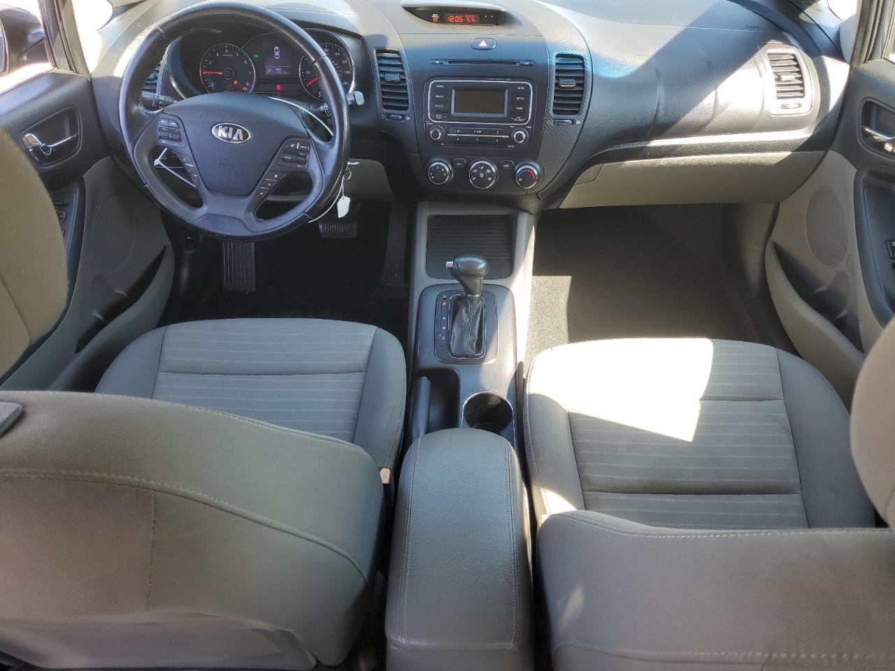 2015 Kia Forte - Image 8