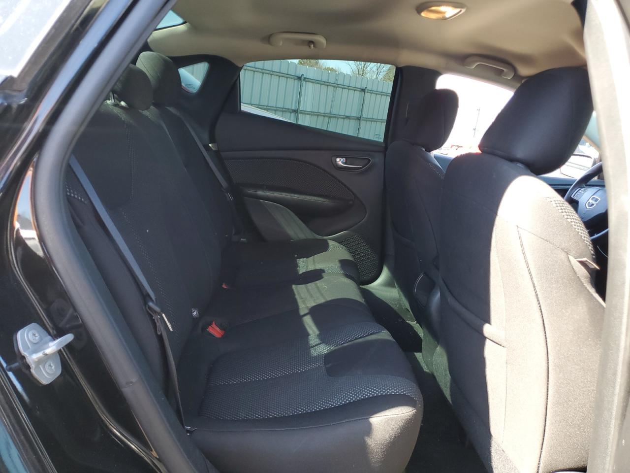 2016 Dodge Dart - Image 10