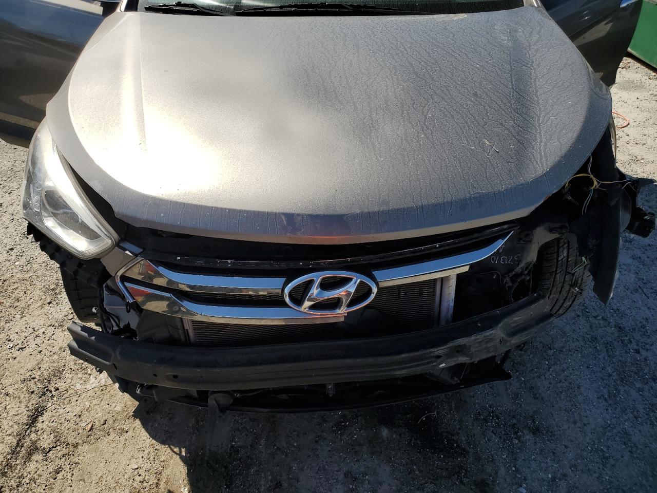 2013 Hyundai Santa Fe - Image 12