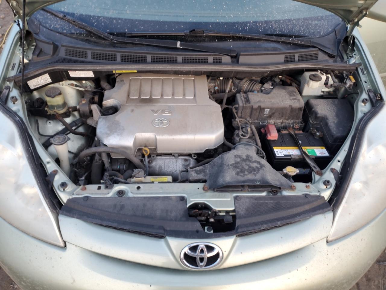 2008 Toyota Sienna - Image 12