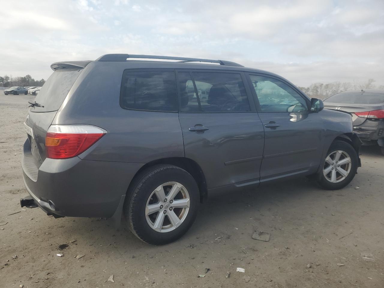2010 Toyota Highlander - Image 3
