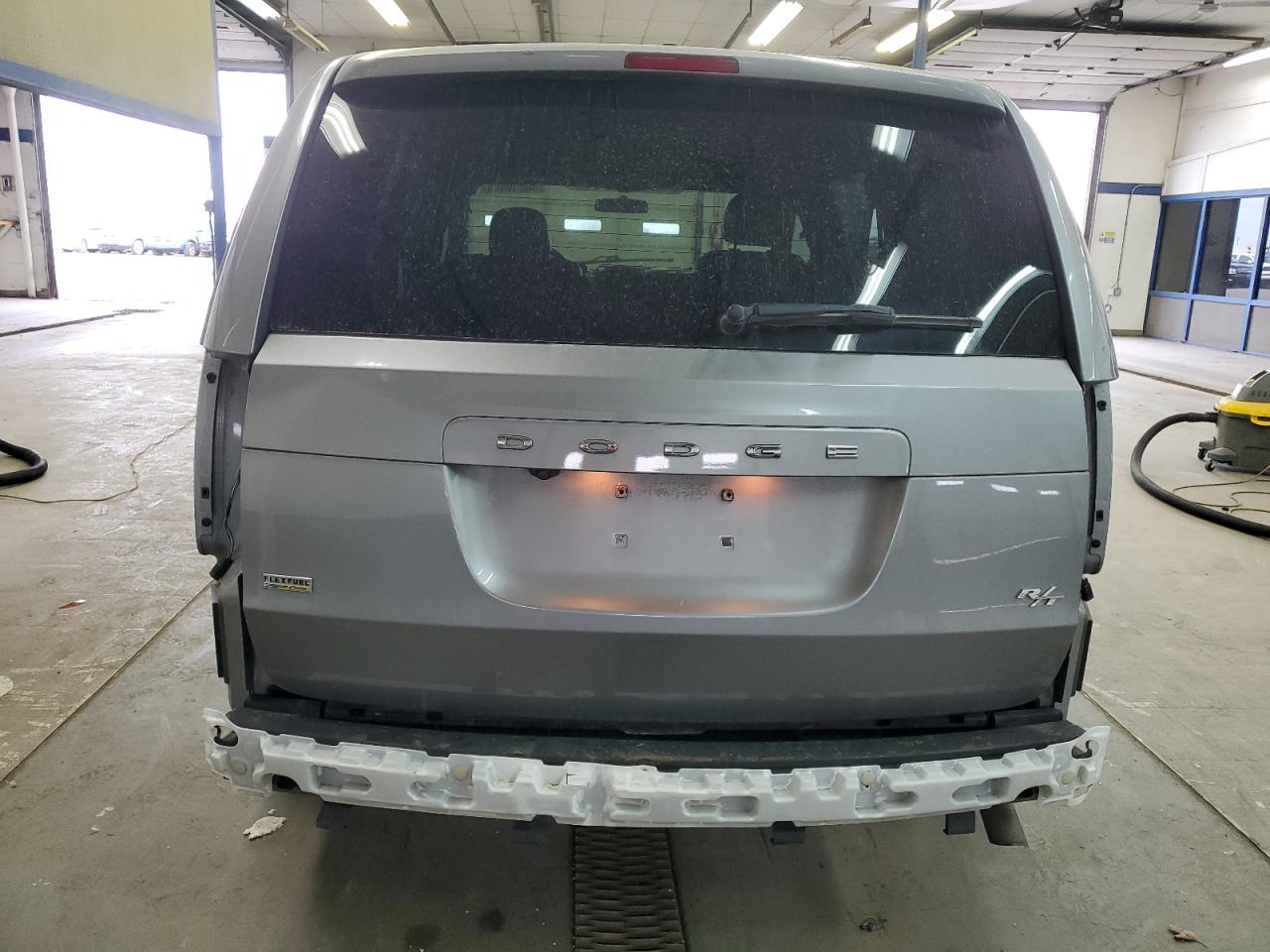 2016 Dodge Caravan - Image 6