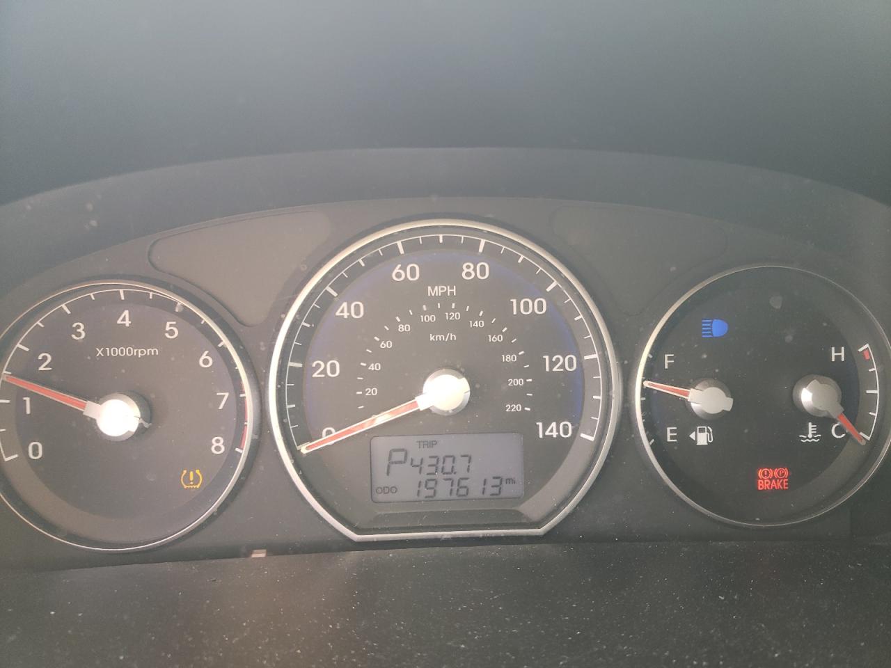 2011 Hyundai Santa Fe - Image 9