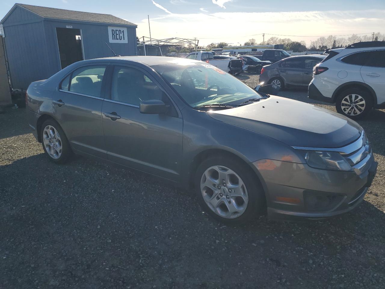 2010 Ford Fusion - Image 4
