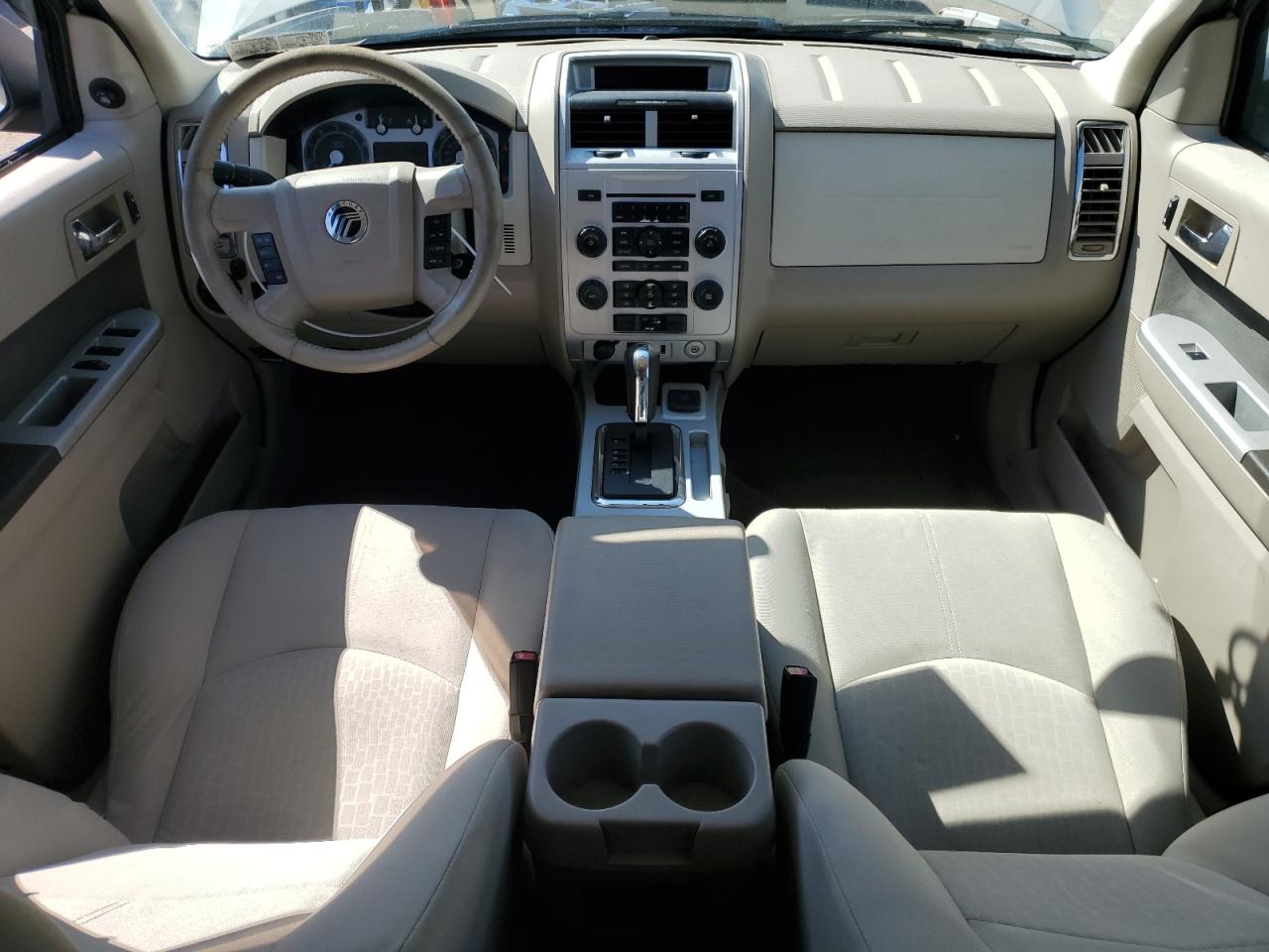 2010 Mercury Mariner - Image 8